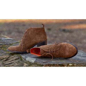 PENELOPE CHIVERS Eve Suede Booties in Peat Size 40 what/ excellent